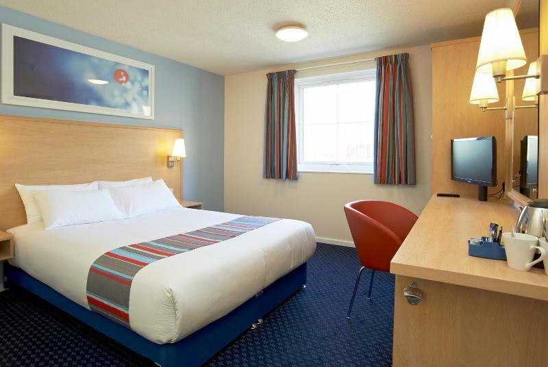 Travelodge Birmingham Central Broadway Plaza Exterior photo