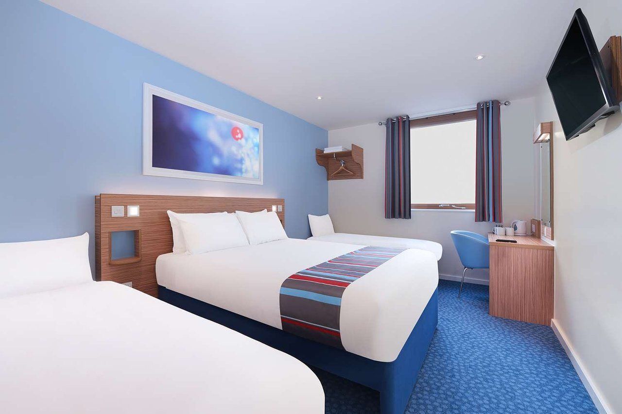 Travelodge Birmingham Central Broadway Plaza Exterior photo